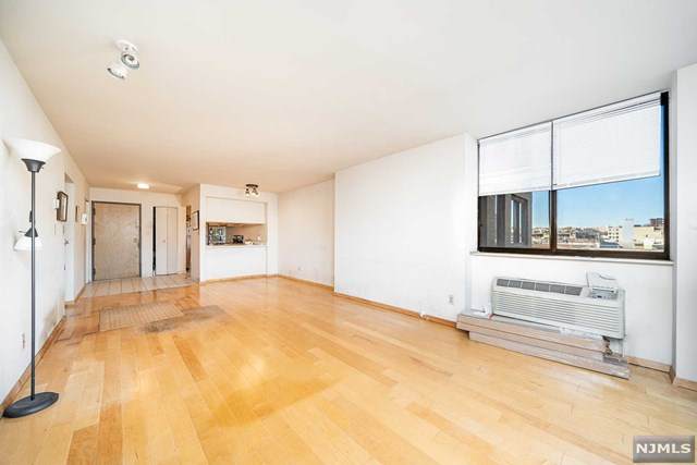 300 Newark Street - Photo 1