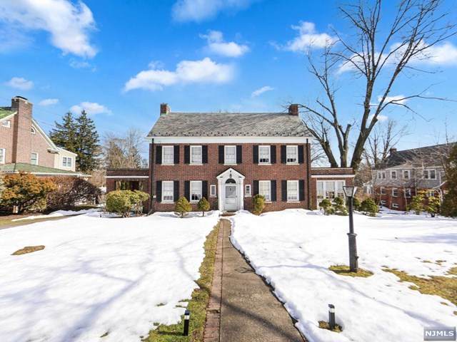 711 Queen Anne Road - Photo 1
