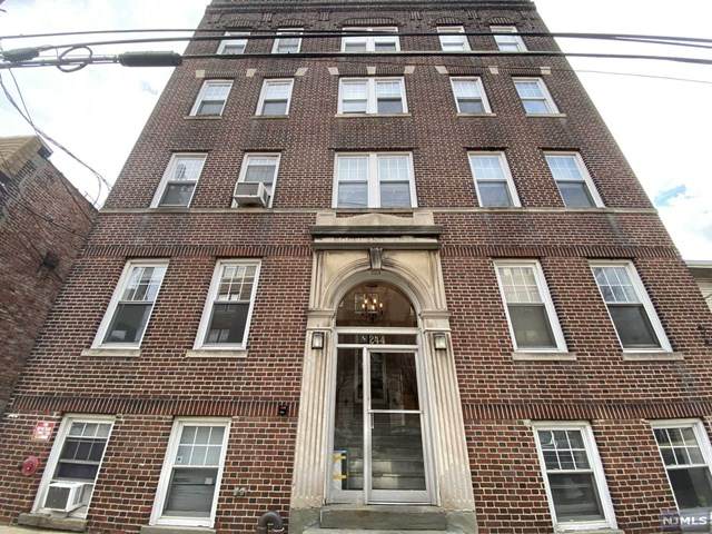 244 Lawton Avenue - Photo 1