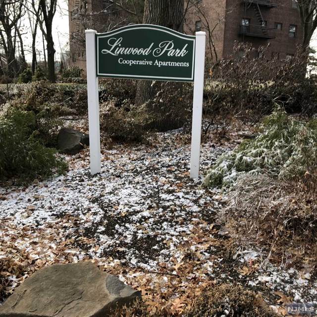 500 Linwood Drive - Photo 1