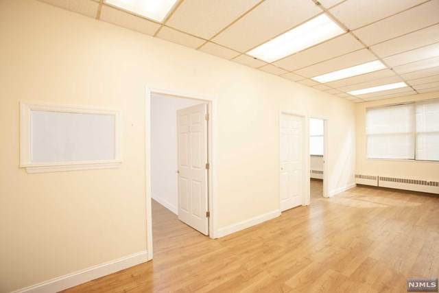 106 Palisade Avenue - Photo 1