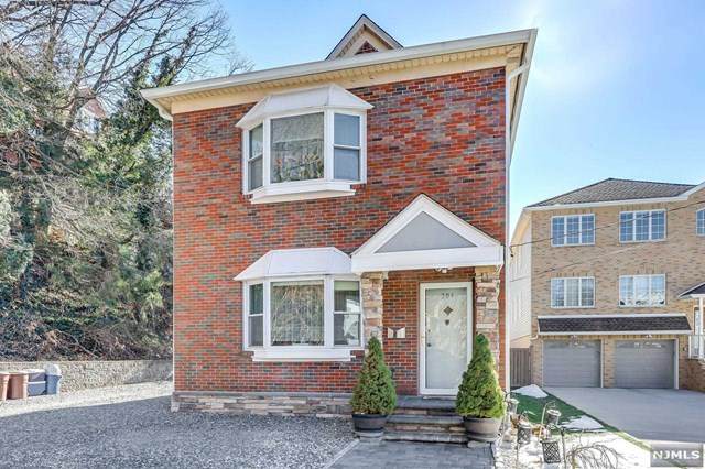 304 Hathaway Street - Photo 1