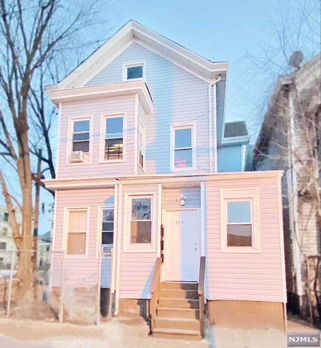228 Hamilton Avenue - Photo 1