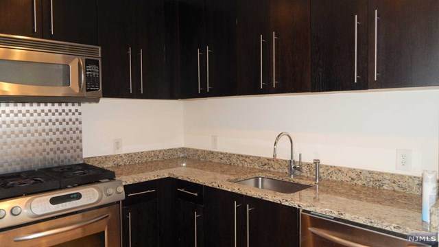 612 Hudson Park - Photo 1