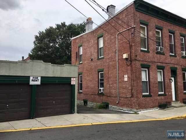 545-547 9th Street - Photo 1