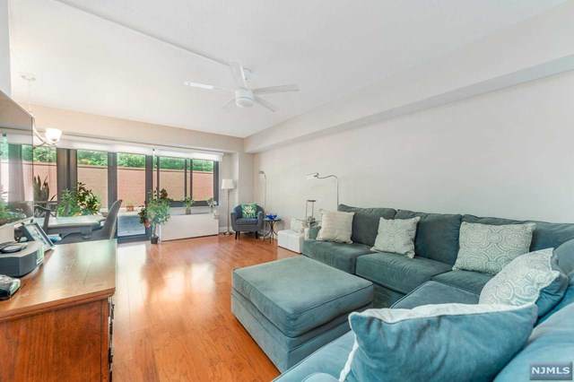 609 Orange Avenue - Photo 1