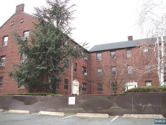 418 Main Street - Photo 1