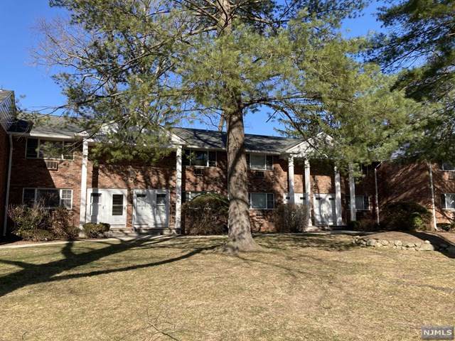 207 Washington Drive - Photo 1