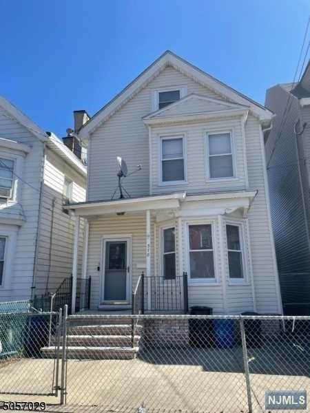 378 Lincoln Avenue - Photo 1