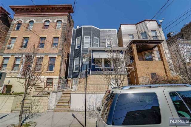 718 10th Street - Photo 1