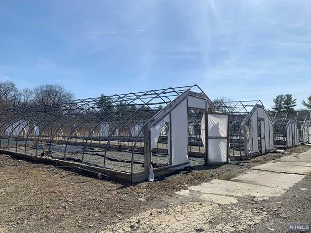 230 Beaverbrook Road - Photo 1