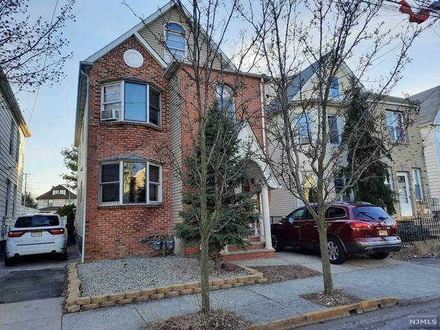 154 Wallington Avenue - Photo 1