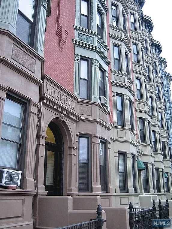 809 Washington Street - Photo 1