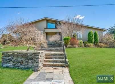 22 Berkshire Place - Photo 1