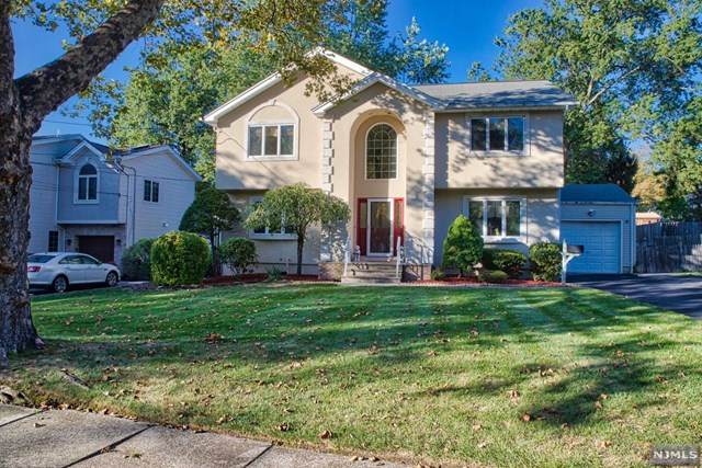 313 South Drive - Photo 1