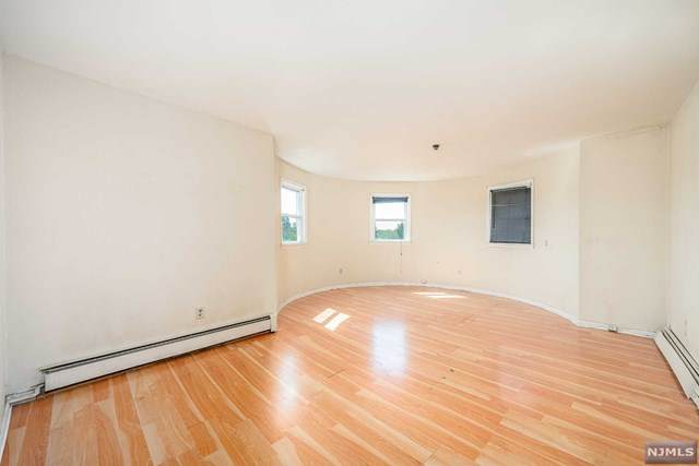 412 River Drive - Photo 1