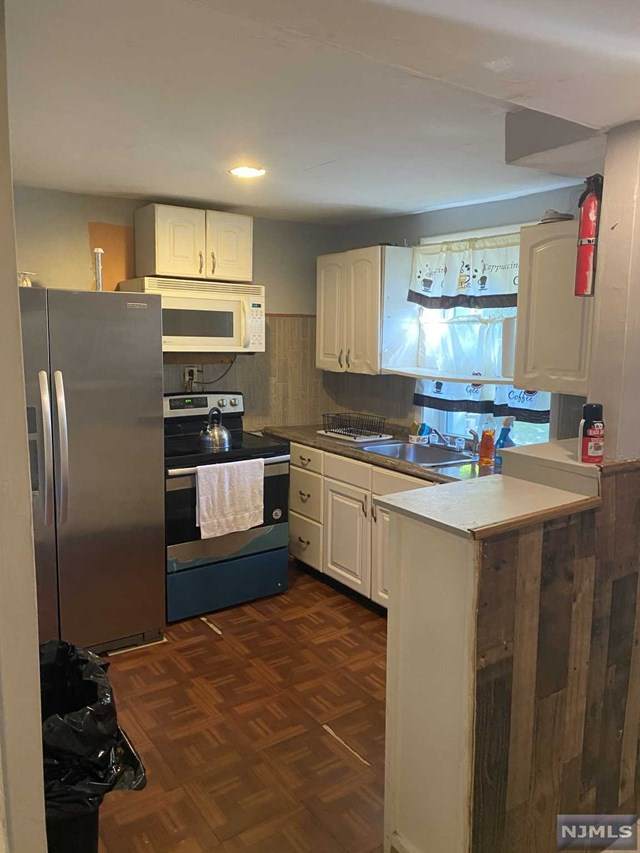 10 Mechanic Street - Photo 1