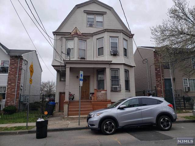 305 7th Street - Photo 1