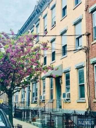 347 7th Street - Photo 1
