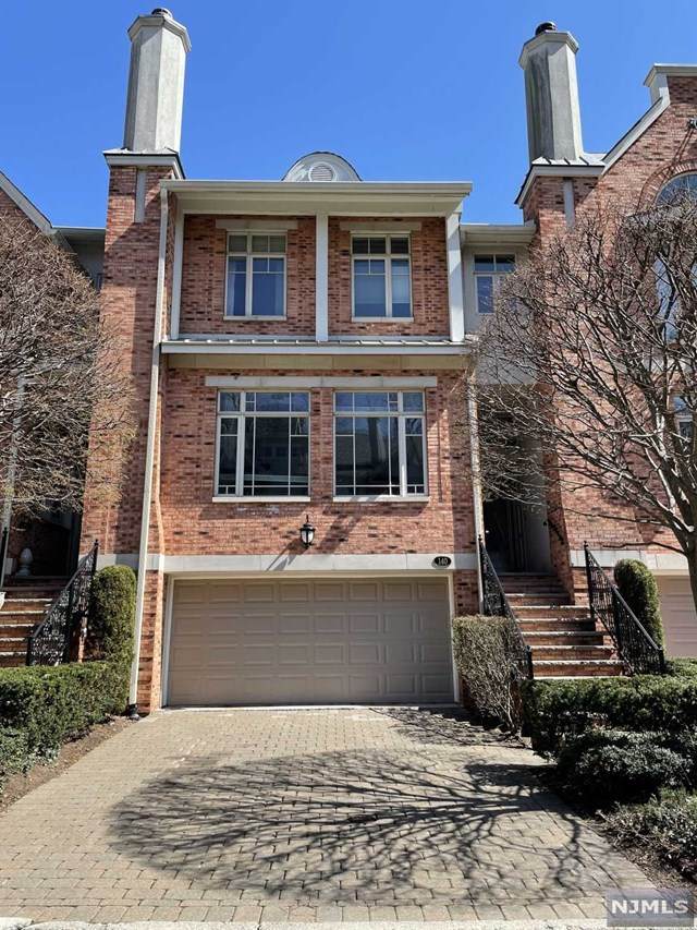 140 Hudson Cove - Photo 1