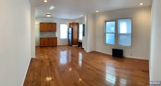 137 Rutherford Place - Photo 1