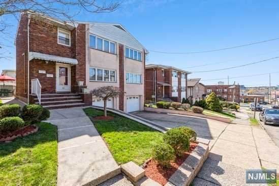 62 Edsall Avenue - Photo 1