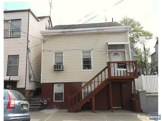 52 Bloomfield Avenue - Photo 1