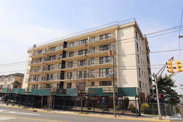 233 12th Street - Photo 1