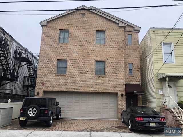 4005 Palisade Avenue - Photo 1
