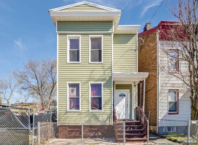 18 Straight Street - Photo 1