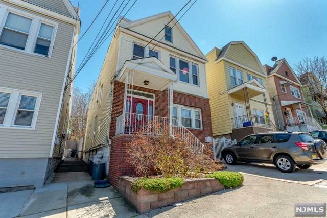 320 Columbia Avenue - Photo 1