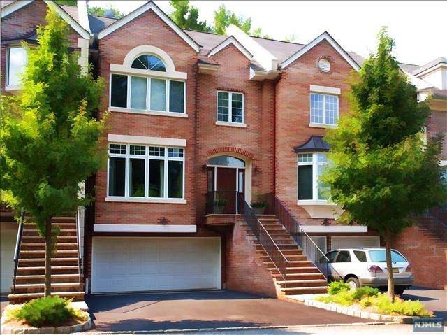 4 Candlewood Drive - Photo 1