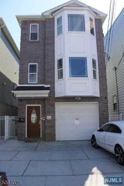 128 New York Avenue - Photo 1