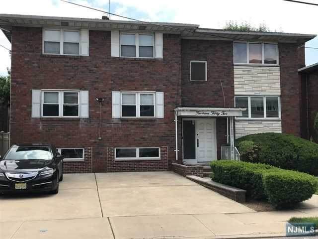 1432 11th Street - Photo 1