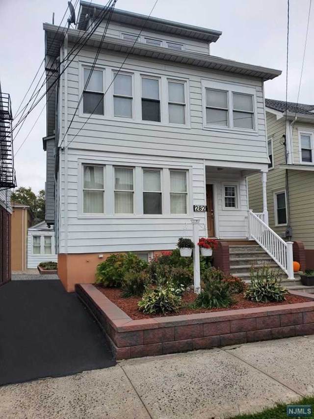 282 Ampere Parkway - Photo 1