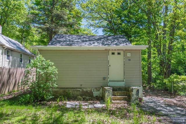 10 Yorktown Road - Photo 1