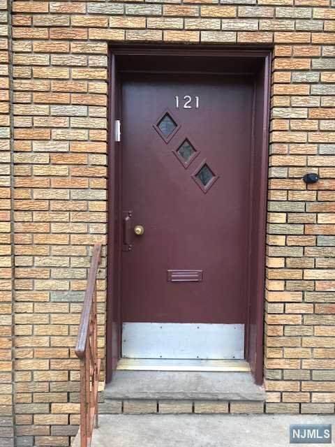 121 Franklin Street - Photo 1
