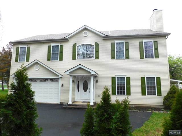 2 Fleetwood Drive - Photo 1