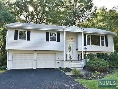 75 Steuben Avenue - Photo 1