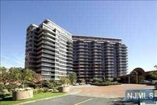100 Carlyle Drive - Photo 1