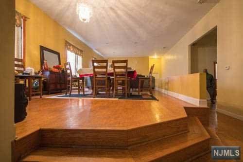 26 Stephens Street - Photo 1