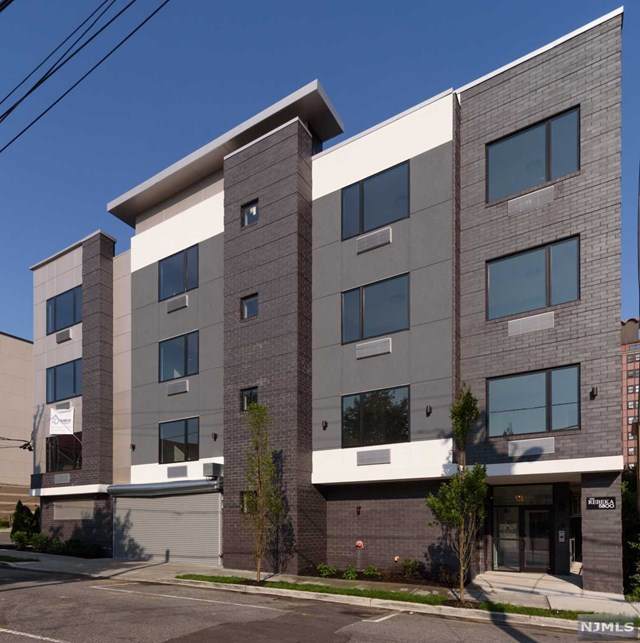 5800 Washington Street - Photo 1