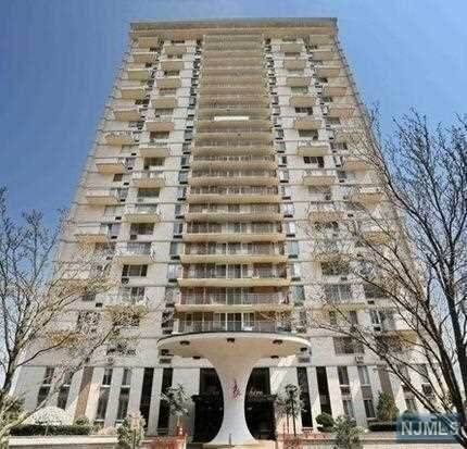 160 Overlook Avenue - Photo 1