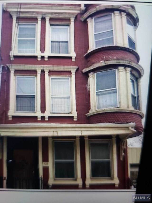 422 18th Avenue - Photo 1