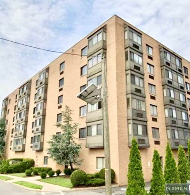 5 Linden Street - Photo 1