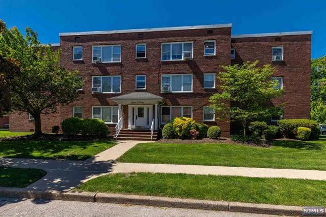 135 Hobart Avenue - Photo 1