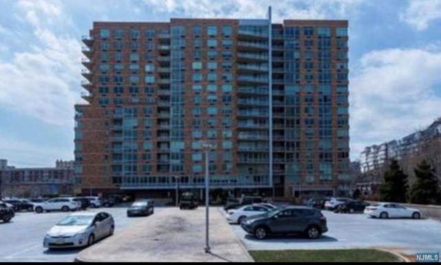 1017 Hudson Park - Photo 1