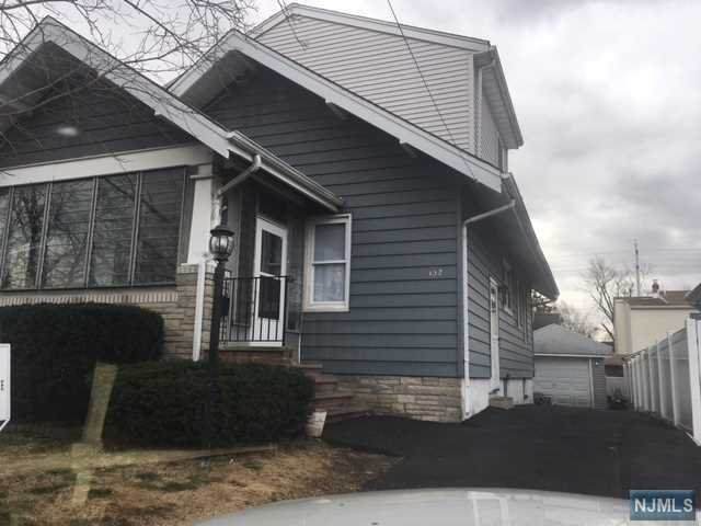 132 Roosevelt Avenue - Photo 1