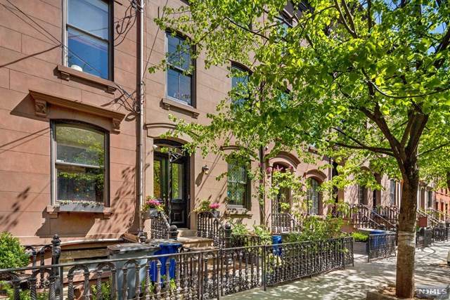 939 Bloomfield Street - Photo 1