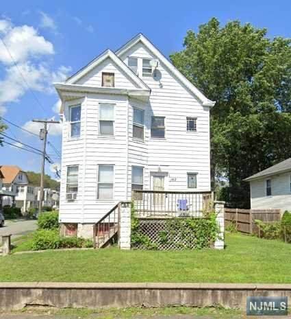 142 Brown Avenue - Photo 1
